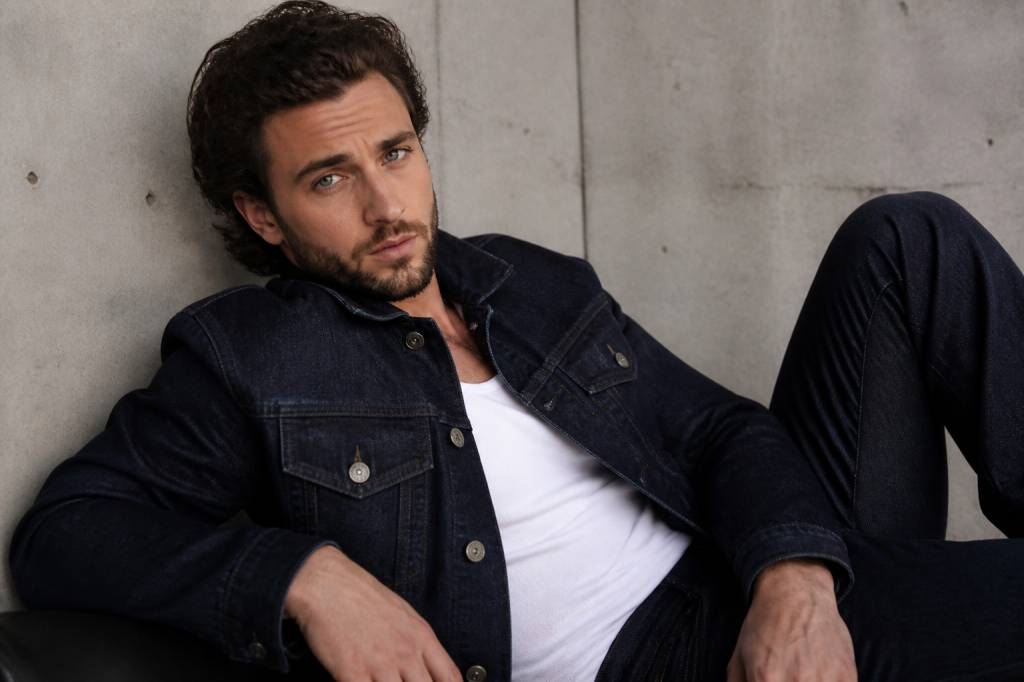 Aaron Taylor Johnson pour Calvin Klein : style, campagnes et influence mode Aaron Taylor Johnson pour Calvin Klein : style, campagnes et influence mode