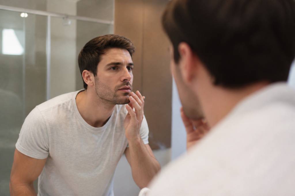 Face mapping boutons : comprendre les causes et mieux traiter sa peau Face mapping boutons : comprendre les causes et mieux traiter sa peau