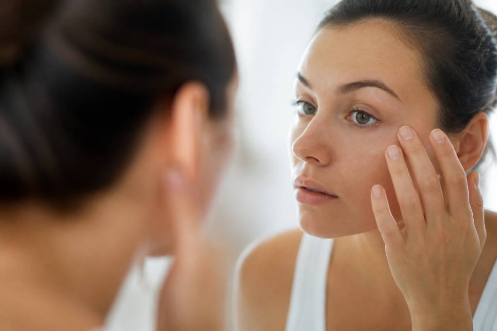 Grains de milium yeux : causes, traitement et prévention Grains de milium yeux : causes, traitement et prévention