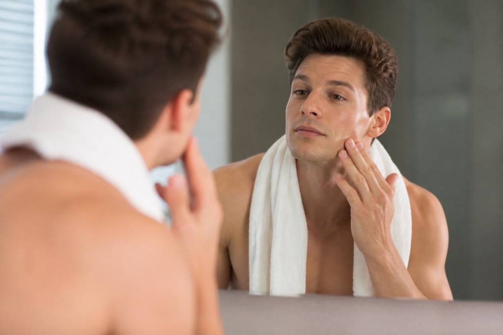 Peau visage : conseils essentiels pour une routine efficace et adaptée Peau visage : conseils essentiels pour une routine efficace et adaptée