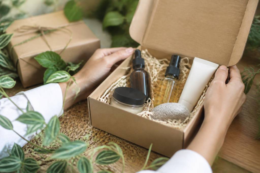 Coffret cosmetique bio : le guide pour choisir des soins naturels adaptés à votre peau Coffret cosmetique bio : le guide pour choisir des soins naturels adaptés à votre peau