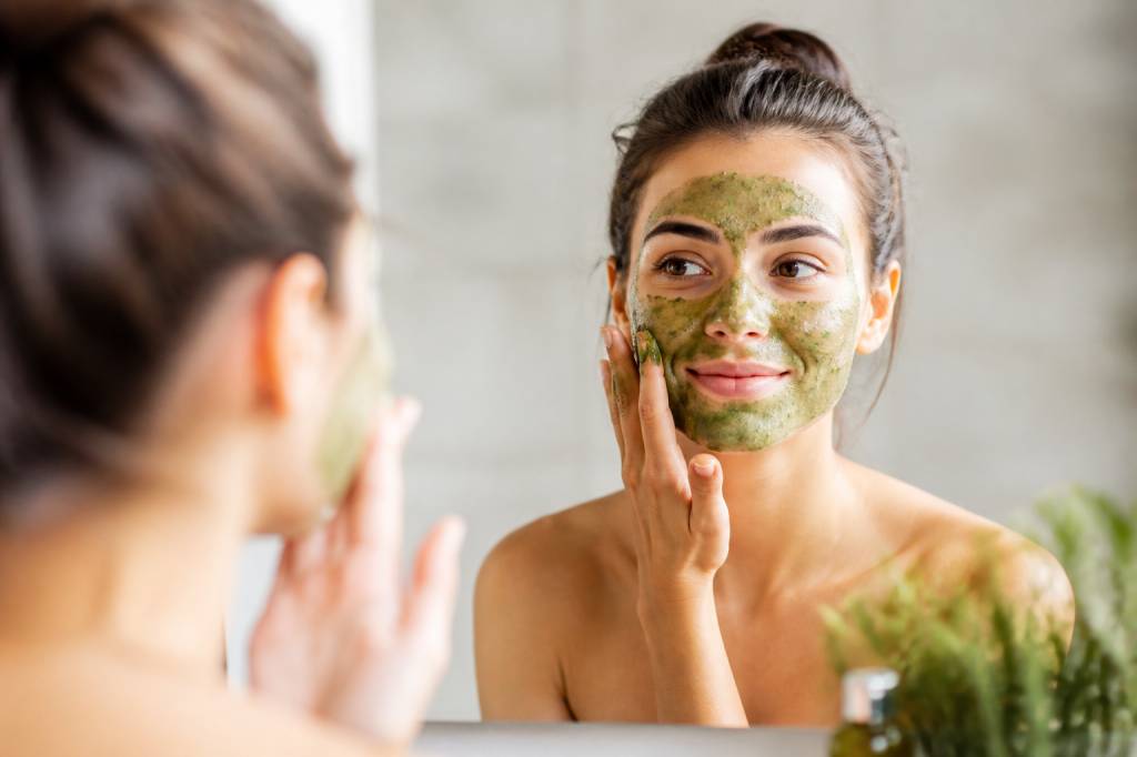 Comment detoxifier la peau du visage naturellement et efficacement Comment detoxifier la peau du visage naturellement et efficacement